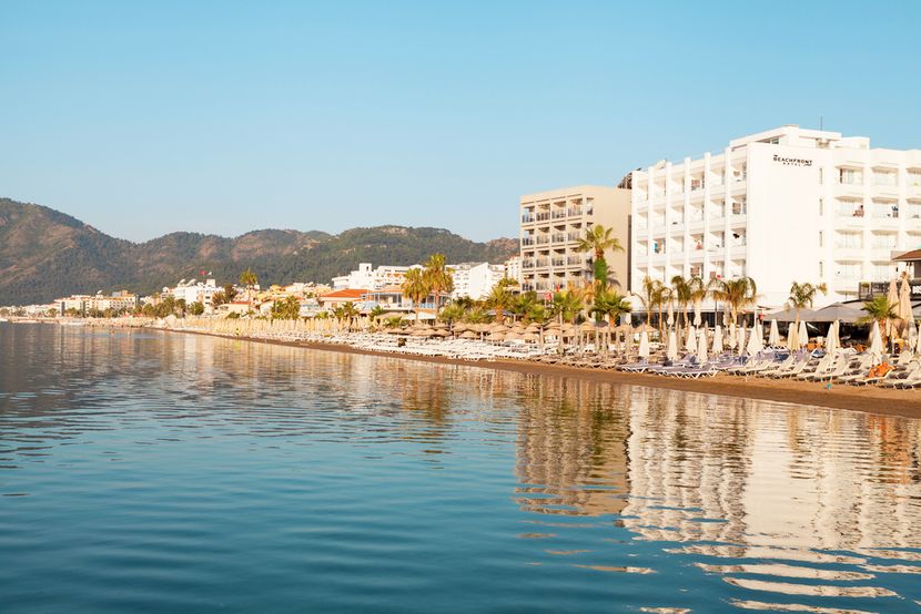 The Beach Front Hotel (only adults 16+) - 2