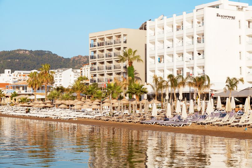 The Beach Front Hotel (only adults 16+) - 1