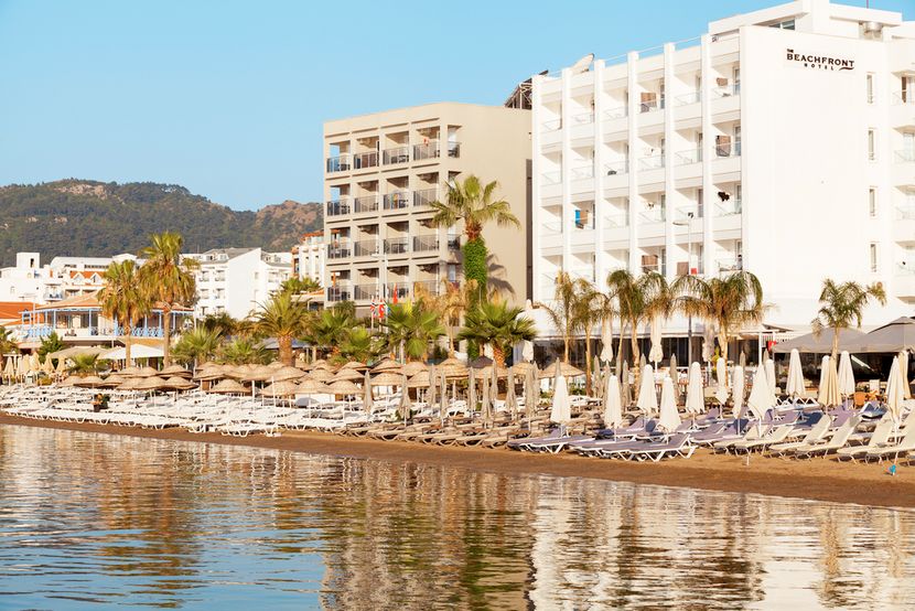 The Beach Front Hotel (only adults 16+) - 1