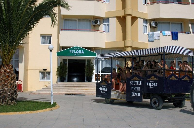 Flora Suites Hotel - 3