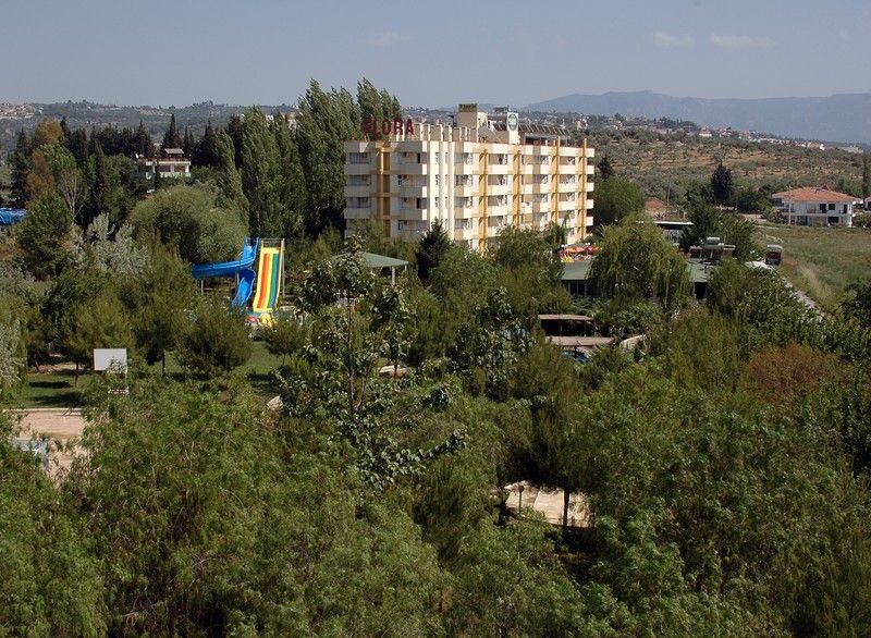 Flora Suites Hotel - 1