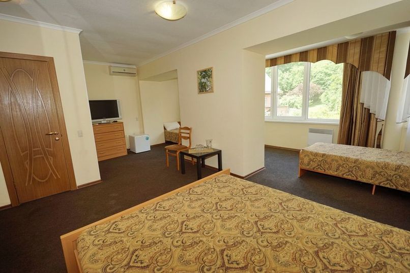 СОЛНЕЧНЫЙ, коттедж - 3