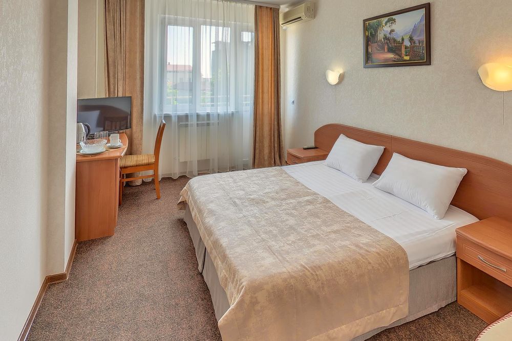 ЧЕРНОМОРЬЕ, пансионат - 71