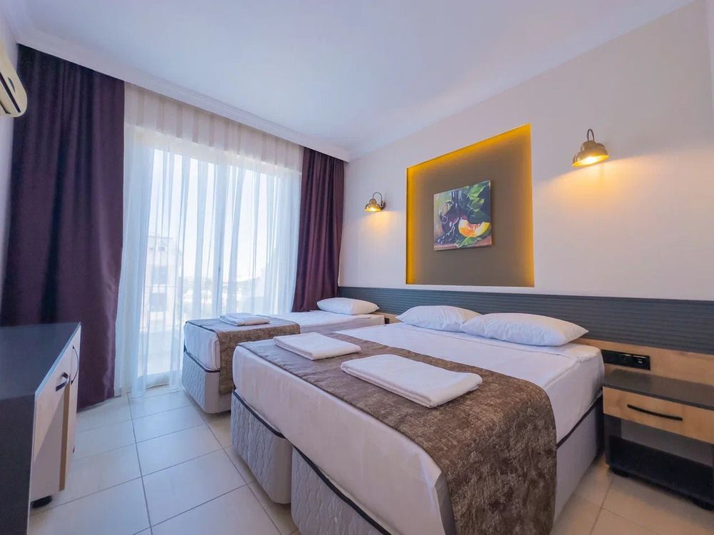 Azalia Garden Side - 20