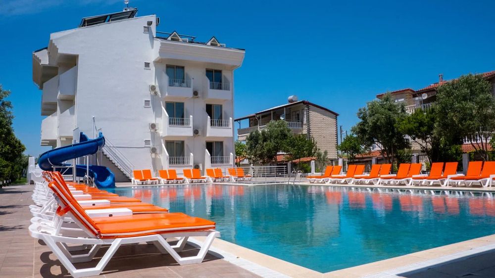 Azalia Garden Side - 7