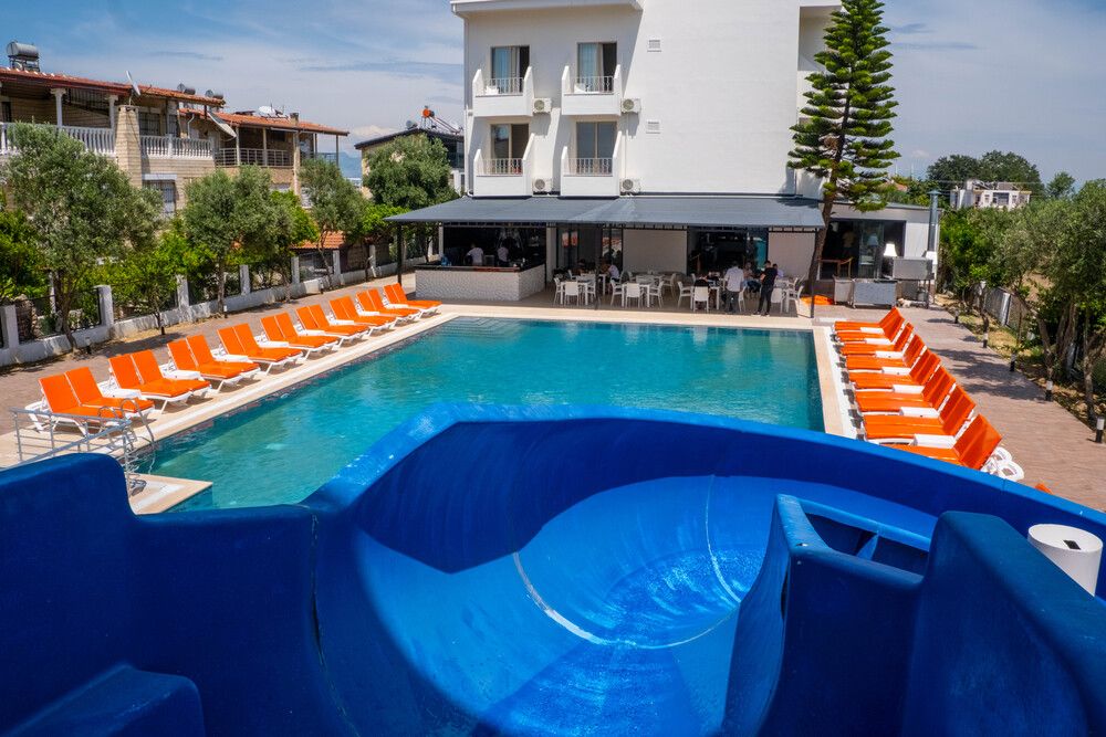 Azalia Garden Side - 8