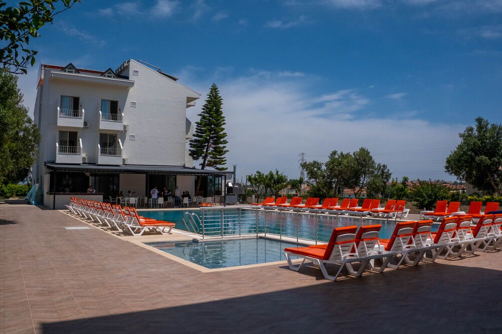 Azalia Garden Side - 18