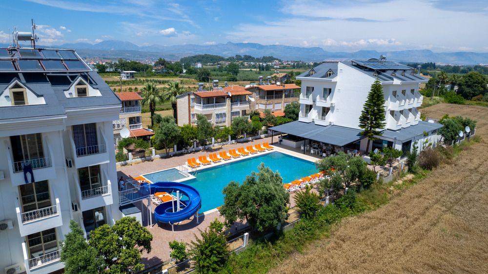 Azalia Garden Side - 11