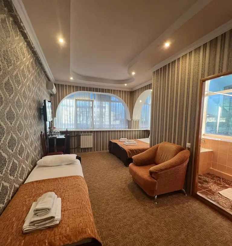 ЭЛЬБРУС (бывш. МИХАИЛ), гостевой дом - 24