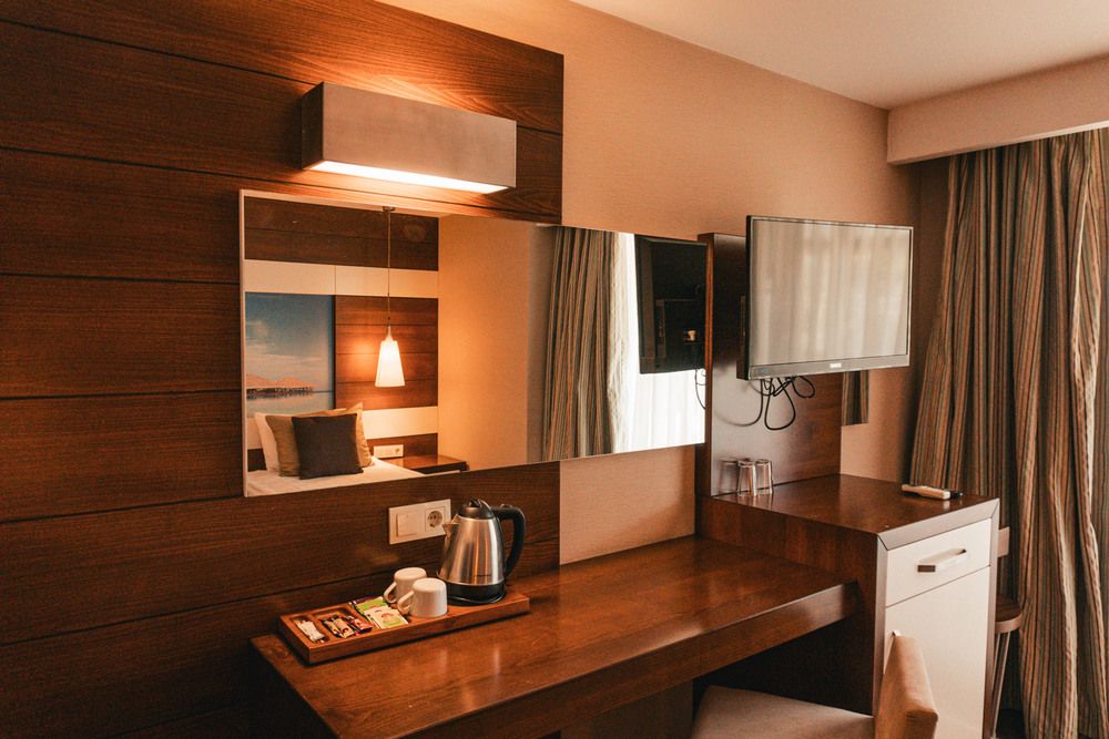 Adella Side Hotel - 59