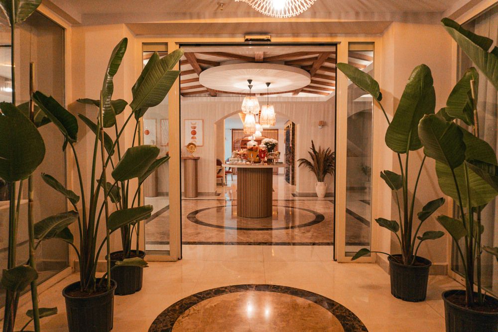 Adella Side Hotel - 18