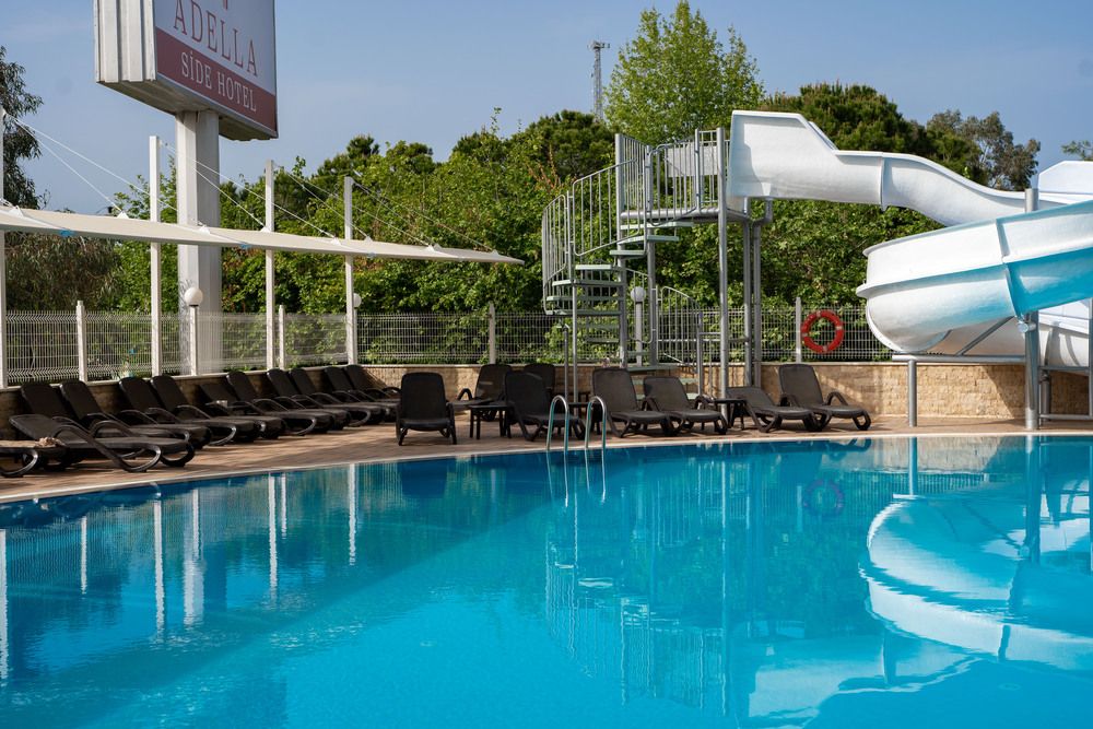 Adella Side Hotel - 9