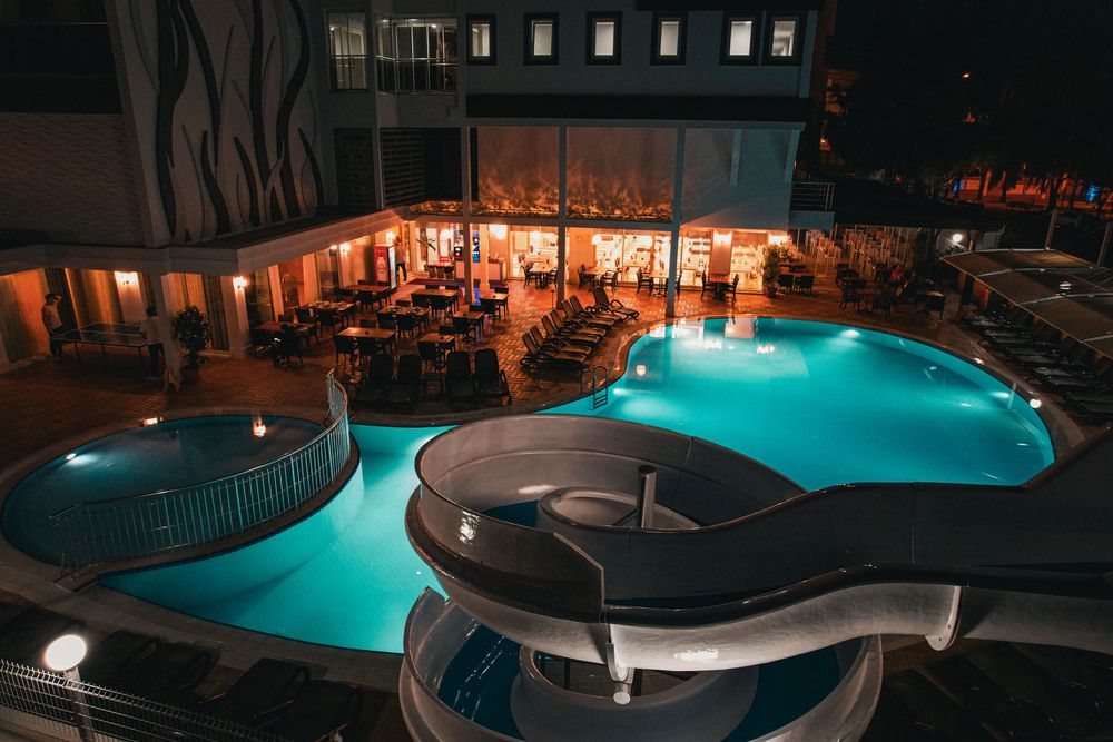 Adella Side Hotel - 8