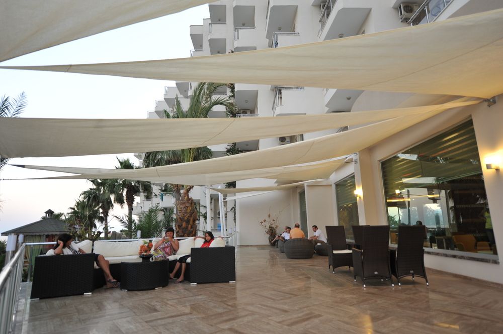 Asrin Beach Hotel - 3