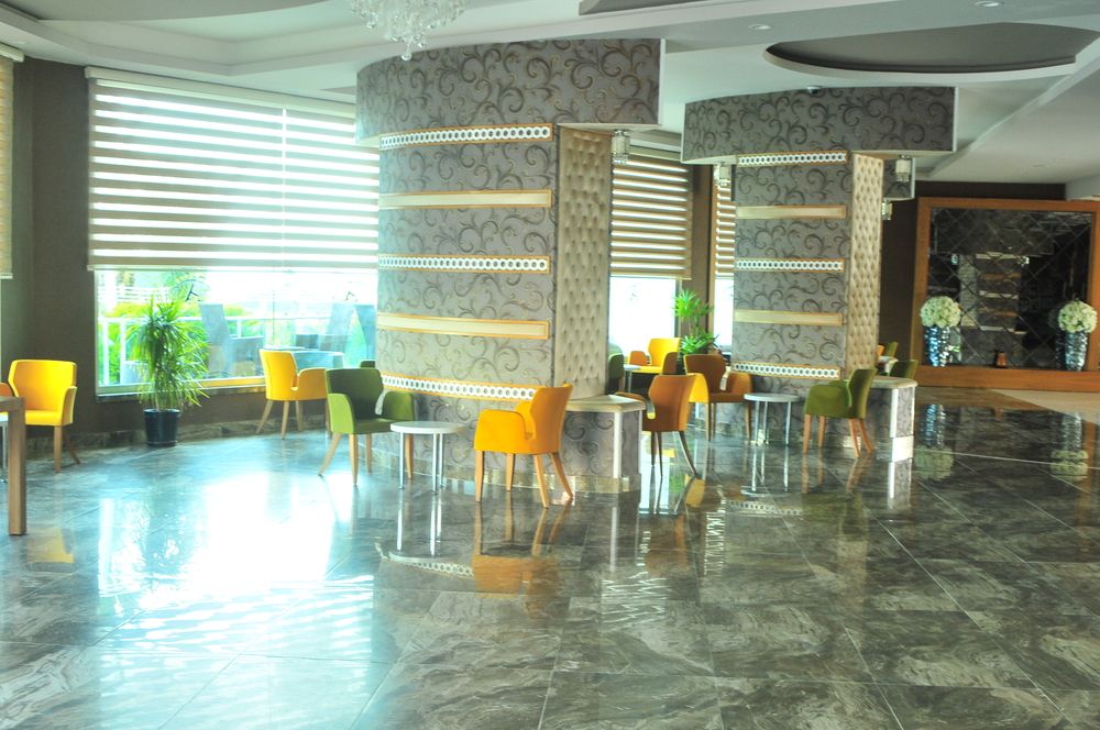 Asrin Beach Hotel - 4