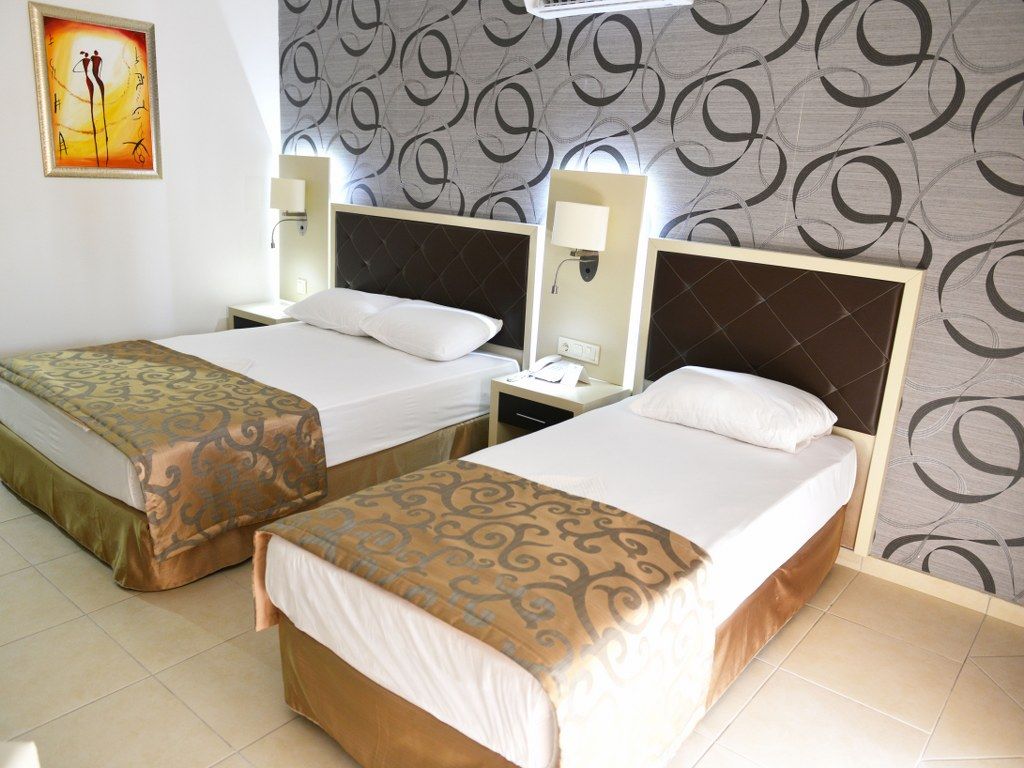 Asrin Beach Hotel - 10