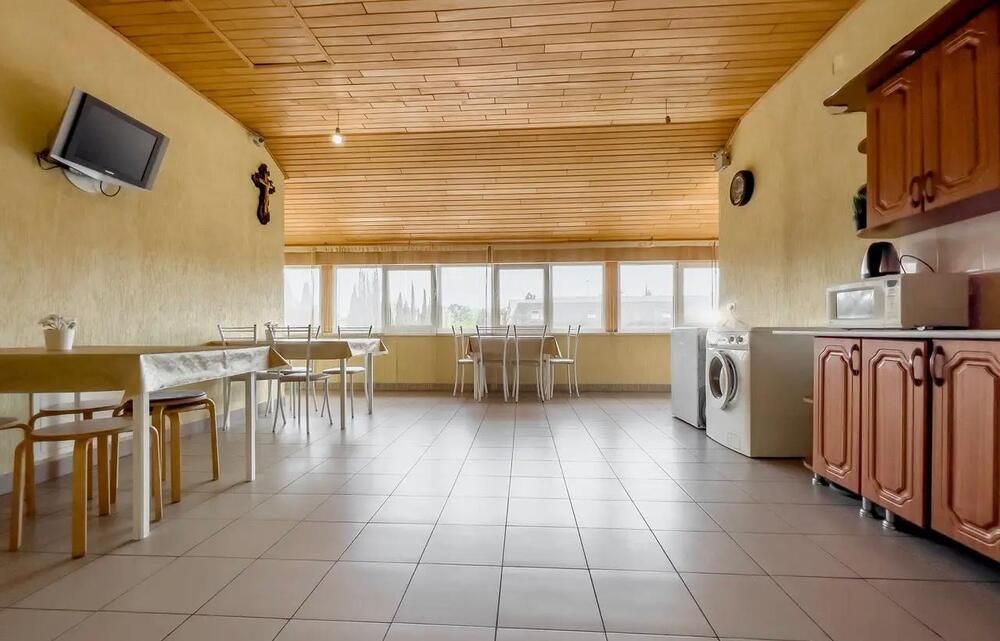 НА УЛ. ЛЕНИНА 100, отель - 4