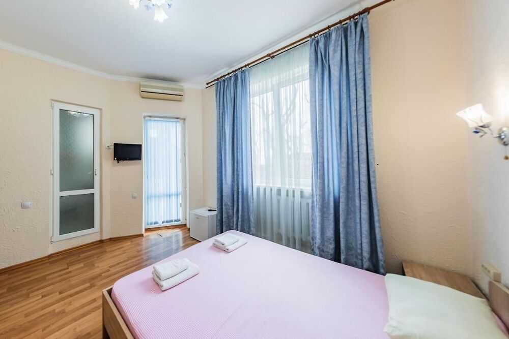 БРИСТОЛЬ, гостевой дом - 23