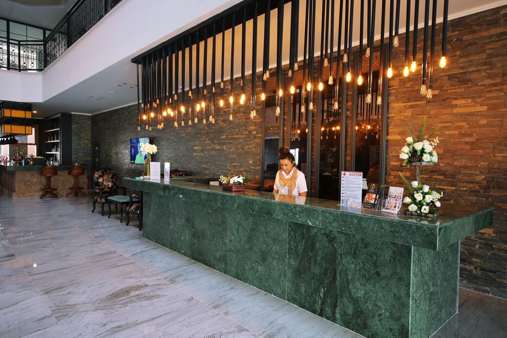 Sey Beach Hotel & Spa - 11