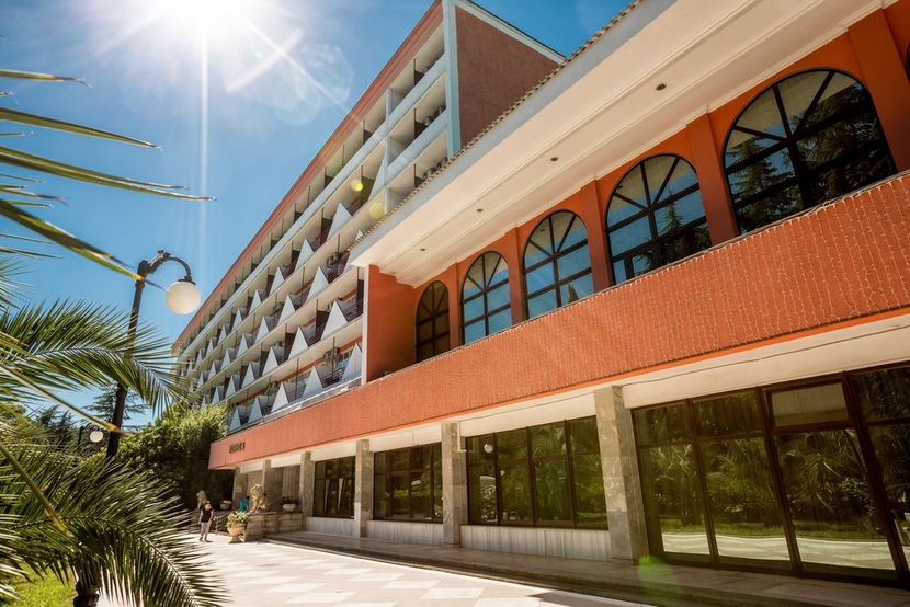 ЮЖНОЕ ВЗМОРЬЕ, санаторий - 2