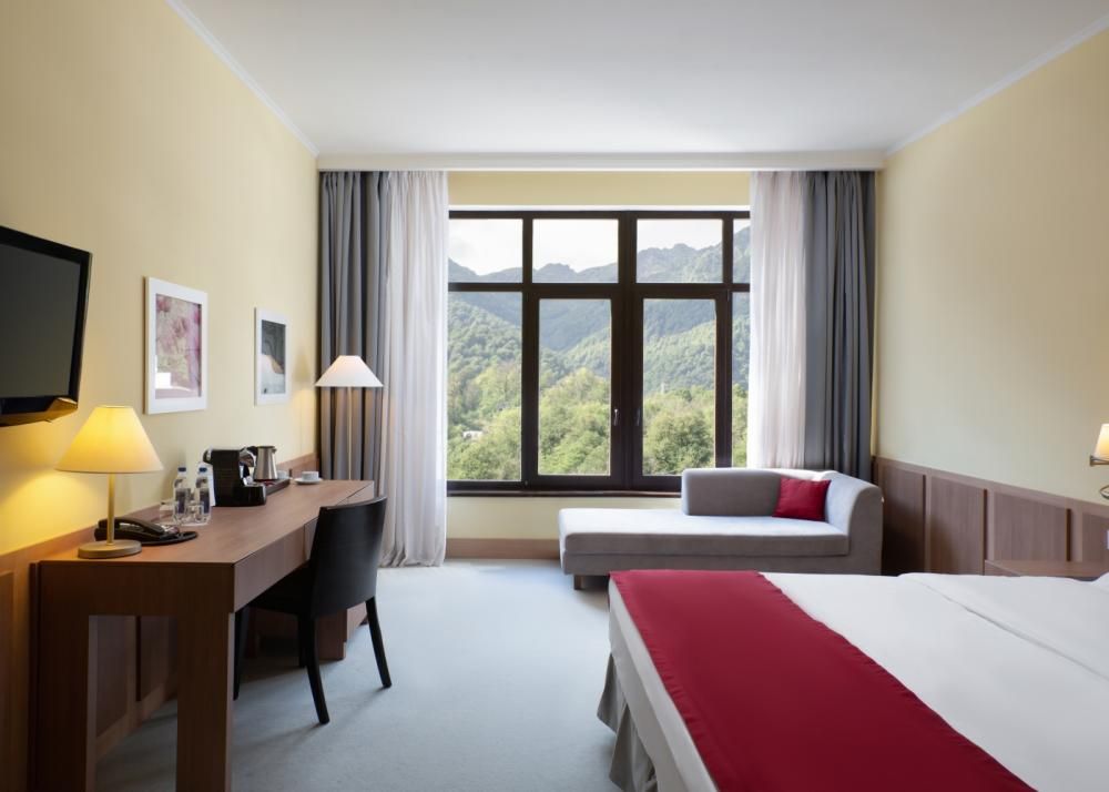 GOLDEN TULIP, отель - 54