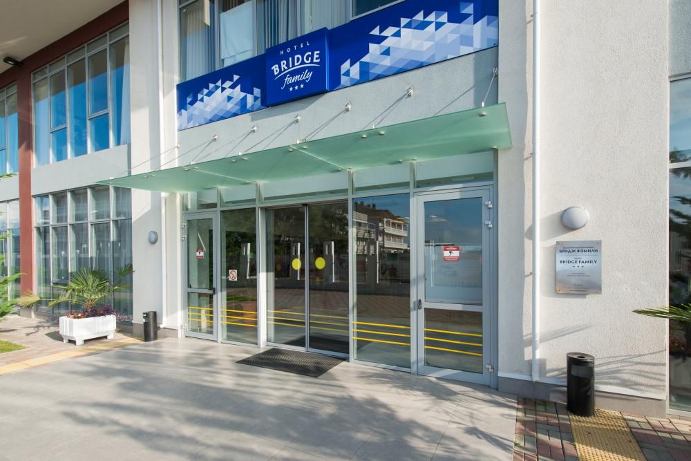 BRIDGE FAMILY RESORT - 5