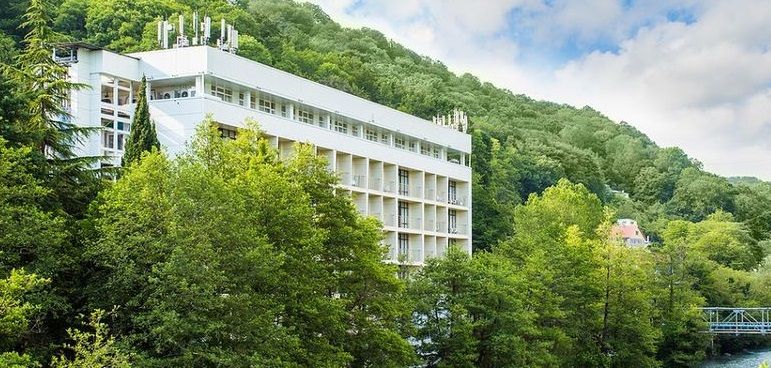 AZIMUT ЗДОРОВЬЕ МЫС ВИДНЫЙ, санаторий (лечение детей с 4 лет) корп. Арена - 1