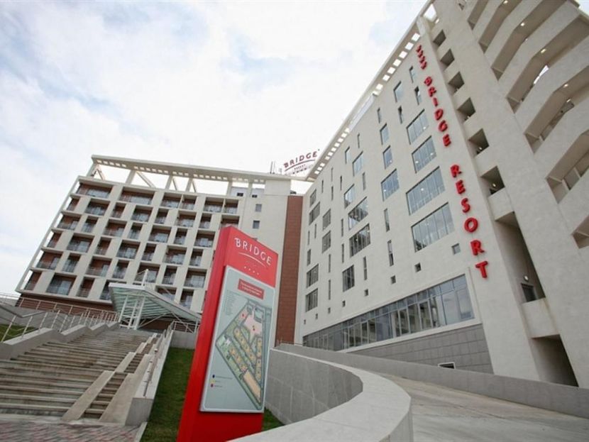 BRIDGE RESORT, отель - 1