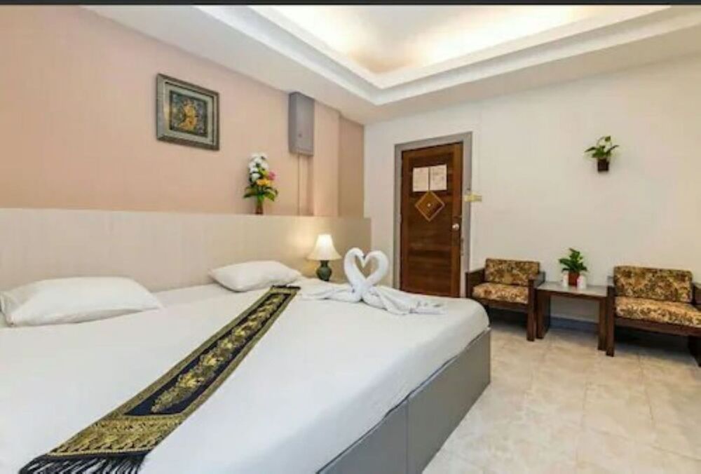 THE ROMEO PALACE  - 19