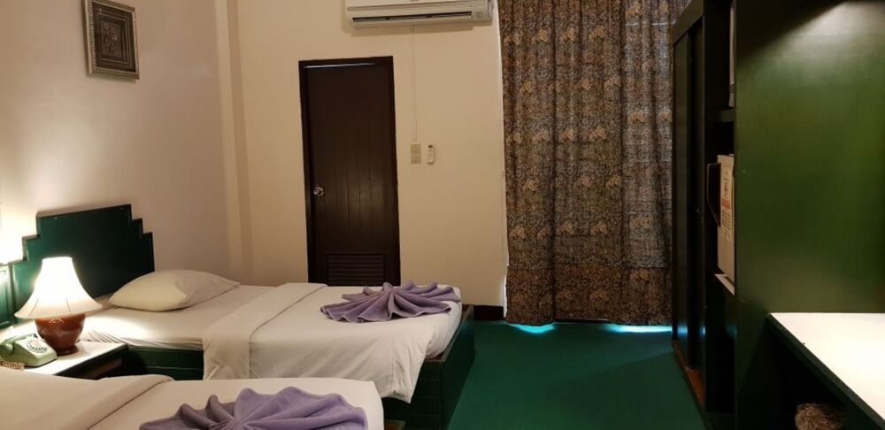 THE ROMEO PALACE  - 11