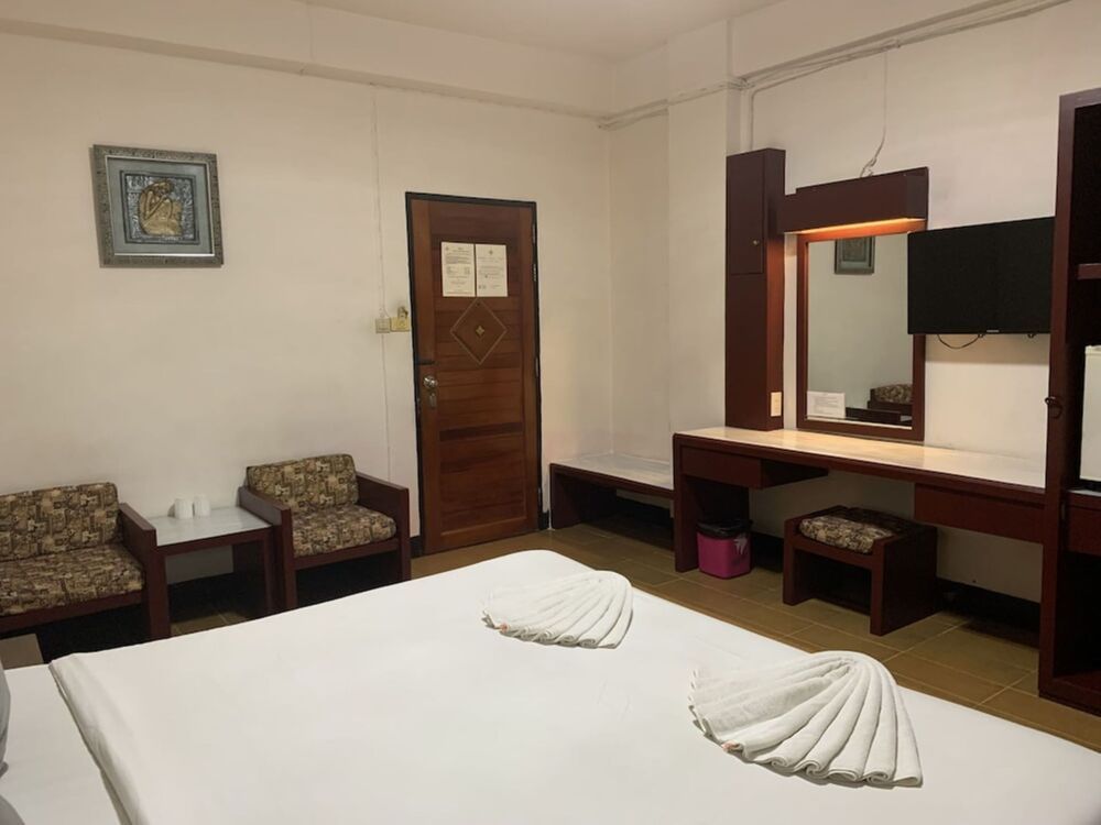 THE ROMEO PALACE  - 10