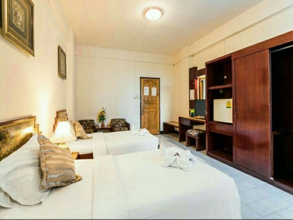 THE ROMEO PALACE  - 9