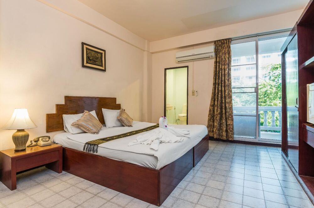 THE ROMEO PALACE  - 8