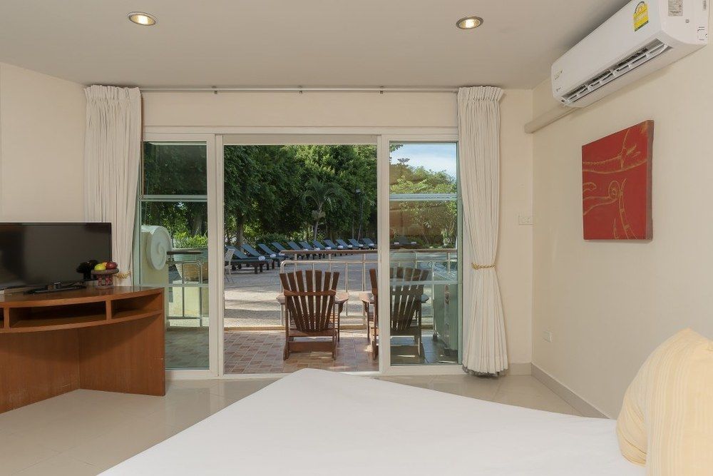 BELLA VILLA CABANA - 209