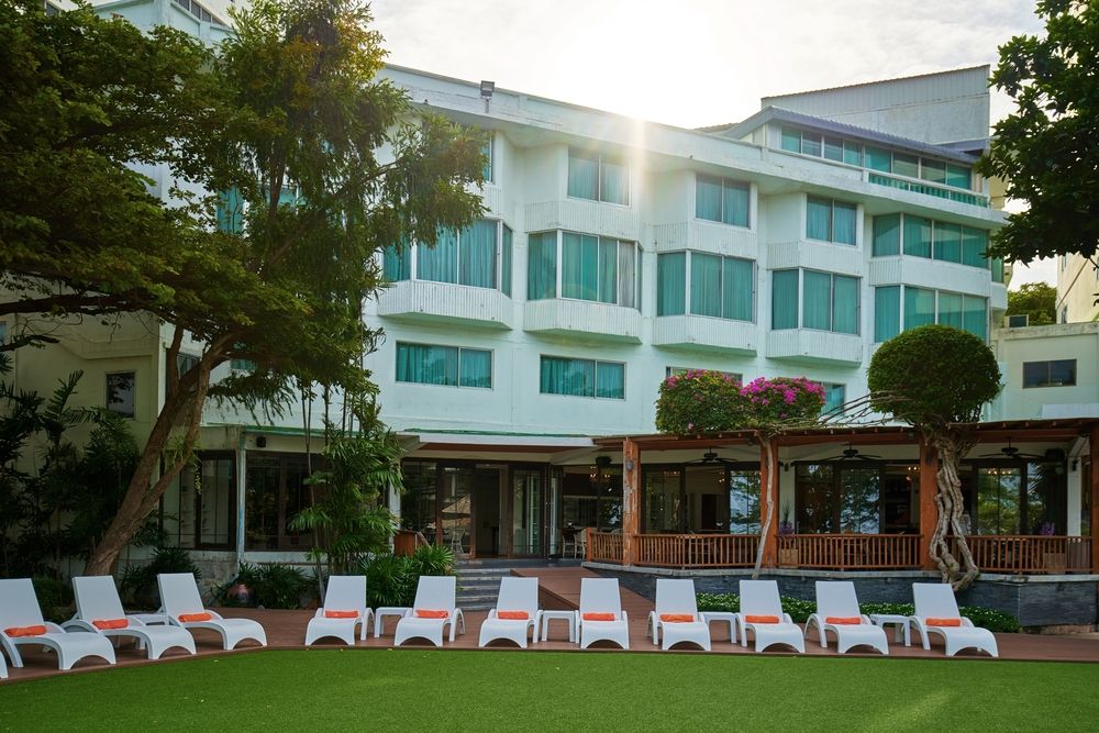 COSY BEACH HOTEL - 17