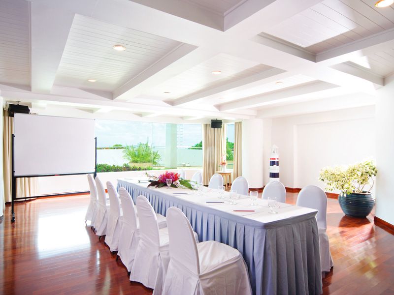THE CRUISE HOTEL - 2