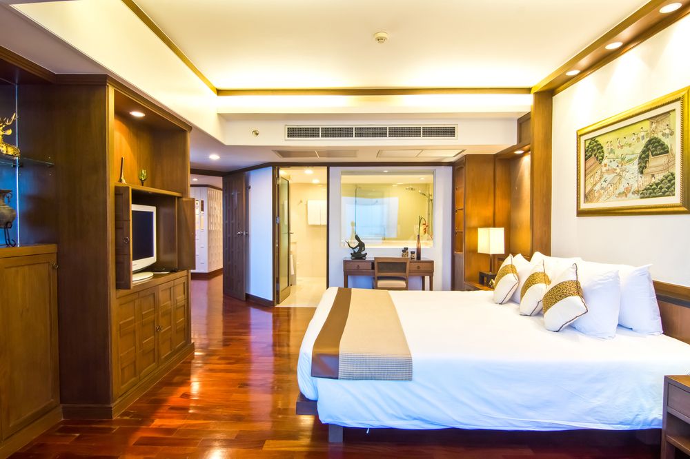 ROYAL CLIFF BEACH HOTEL - 69