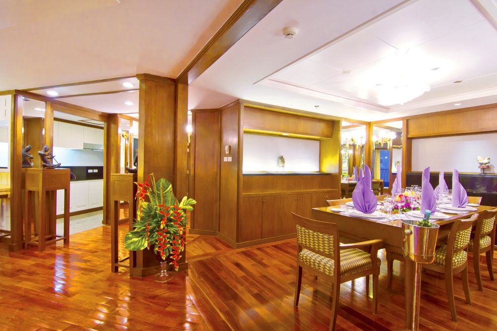 ROYAL CLIFF BEACH HOTEL - 67