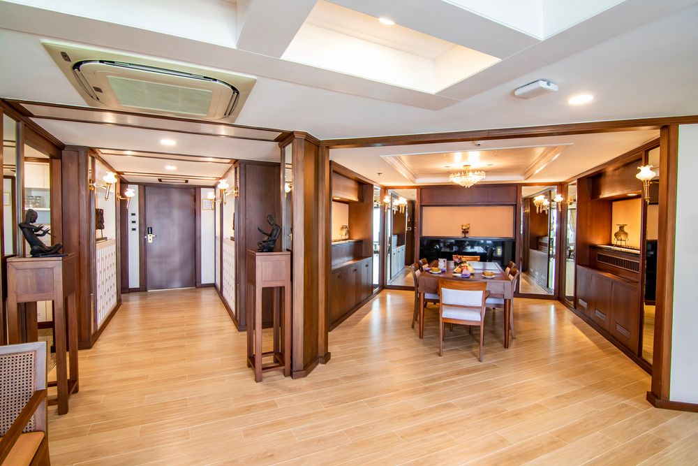 ROYAL CLIFF BEACH HOTEL - 60