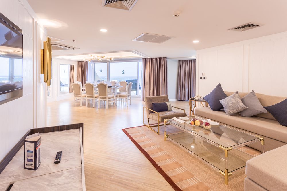 ROYAL CLIFF BEACH HOTEL - 51