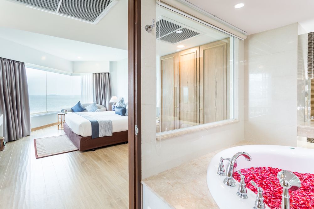 ROYAL CLIFF BEACH HOTEL - 50