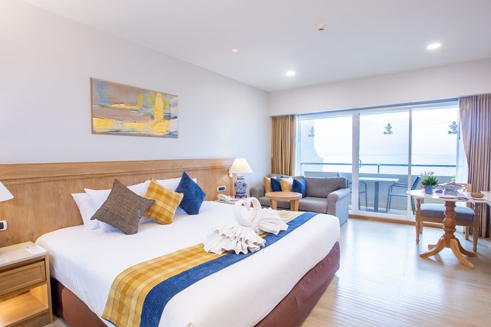 ROYAL CLIFF BEACH HOTEL - 48