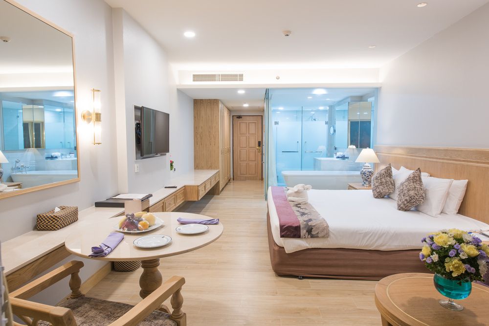 ROYAL CLIFF BEACH HOTEL - 45