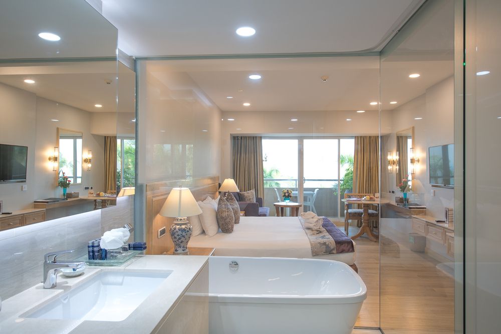 ROYAL CLIFF BEACH HOTEL - 44