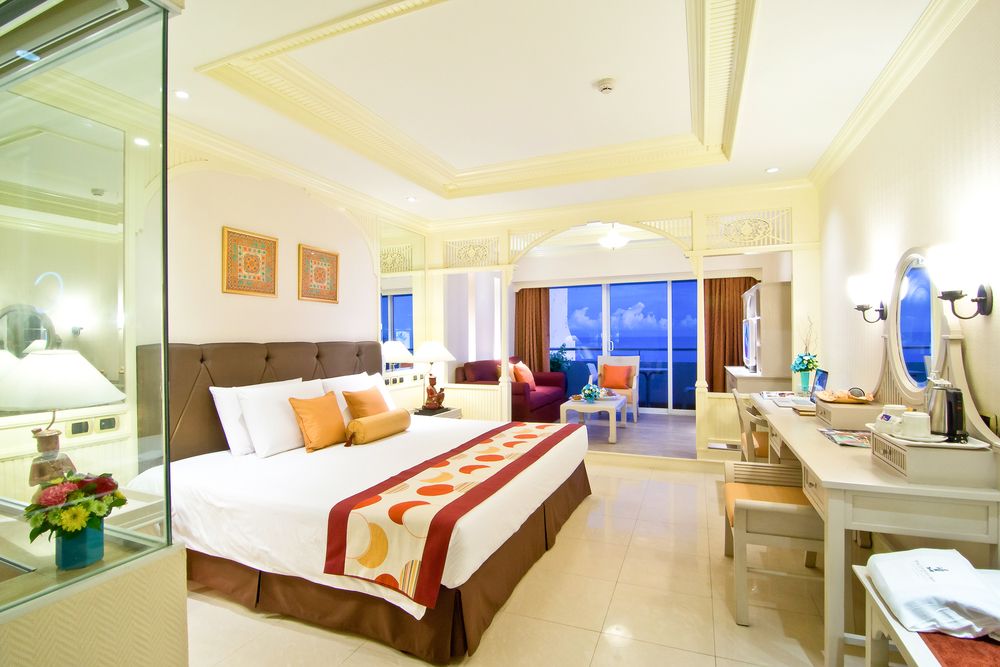 ROYAL CLIFF BEACH HOTEL - 27