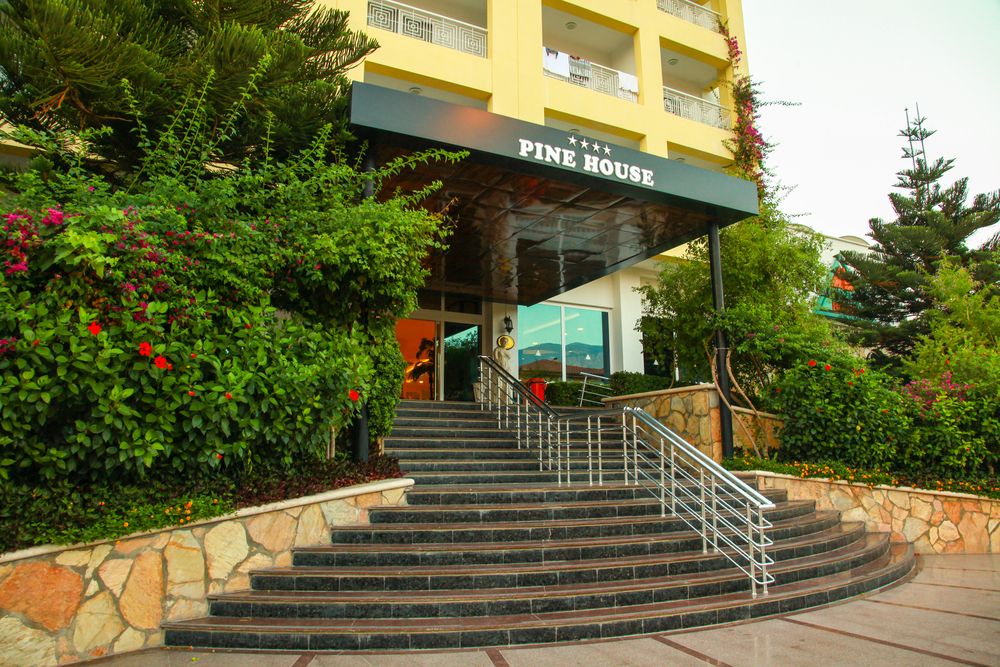 Pine House Hotel - 39