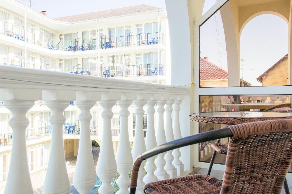 СИАР (бывш. НА УЛ. ЛЕНИНА 172), гостевой дом (размещение детей с 3 лет) - 40