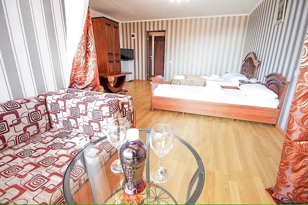 ТРИ ПАЛЬМЫ, отель - 18