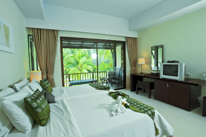 PALM GALLERIA RESORT - 36