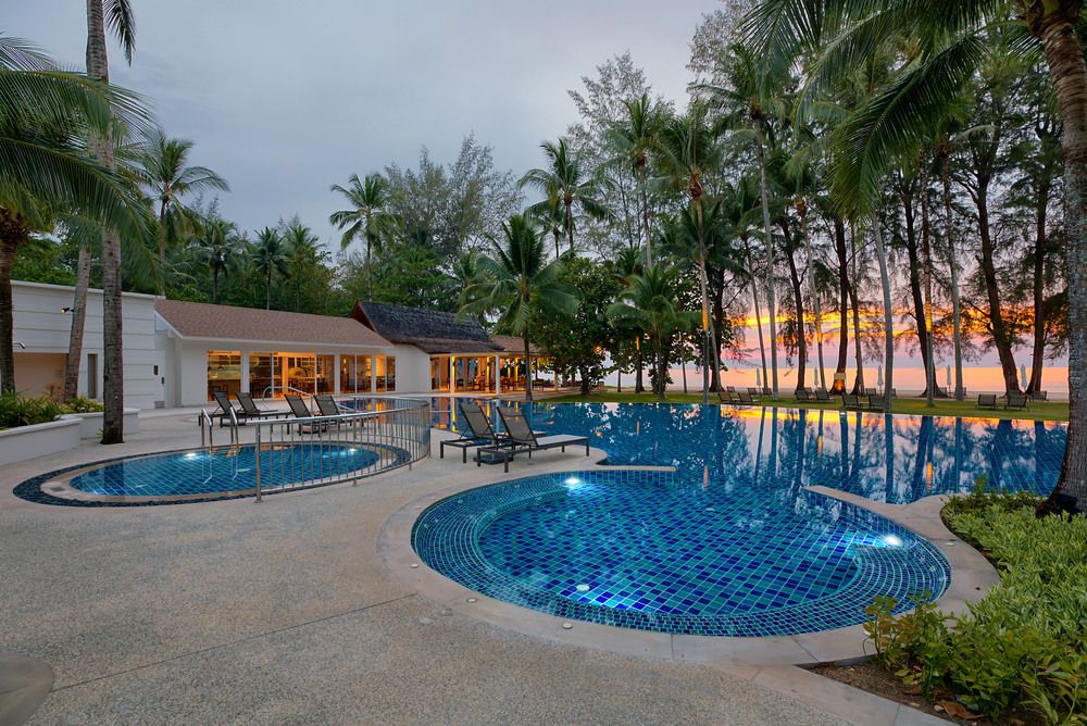 OUTRIGGER KHAO LAK BEACH RESORT - 17